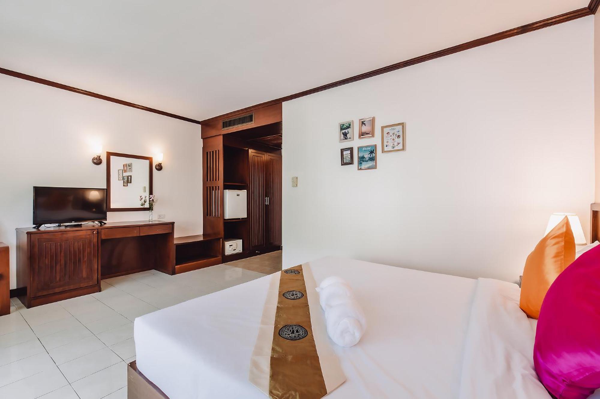 Bauman-Ville Hotel Patong Exteriér fotografie